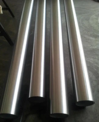 4 collu titāna caurules